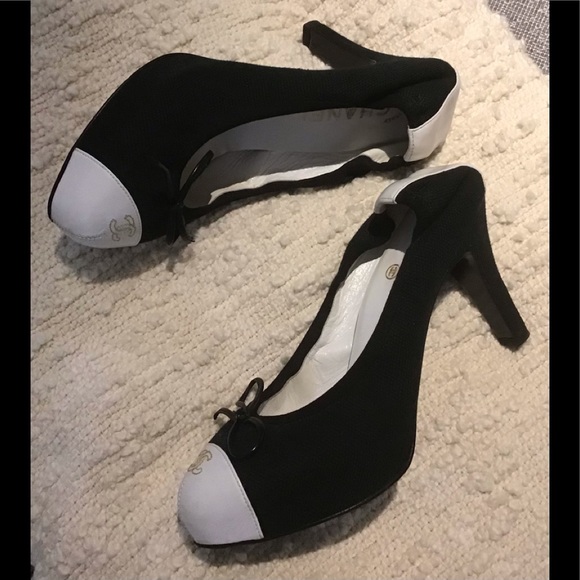 CHANEL Pumps...Authentic - Picture 2 of 8